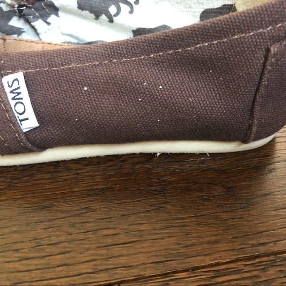 Toms Canvas Shoes - Picture 7 of 8